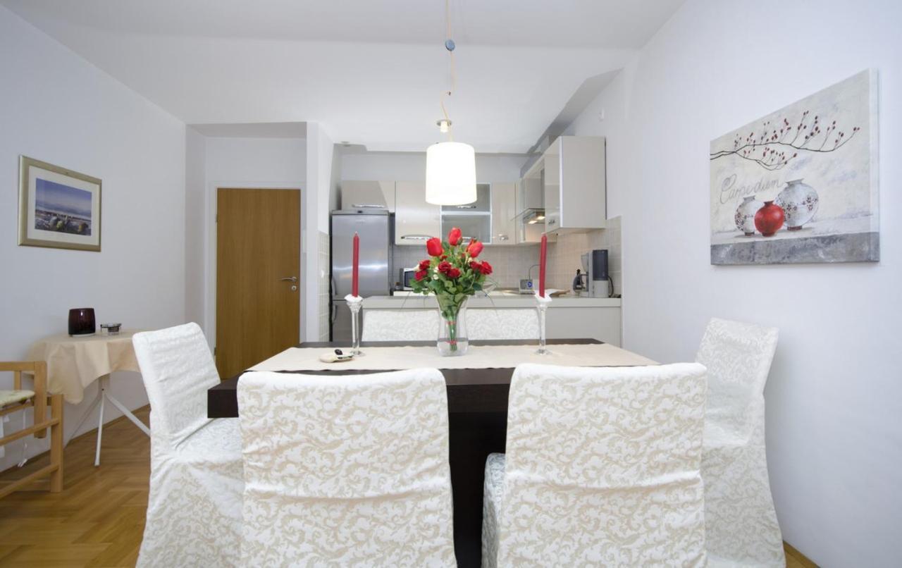 Apartment Zovko Макарска Экстерьер фото